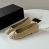 Sapatos casuais 2024 EST TOP QUALIDADE PARA MULHERES TAMANHO 35-41 BALETS DE BOLHO PARTILHO DE BOIL SLIPER ON LAZY MIXED COR Designer