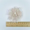 Dekorative Blumen 10pcs/Los 7,5 cm Perlen Organza Chiffon Stoff Künstliche Blumenblüte für Hochzeitskleid Brosche Kopfbedeckung DIY NEWING