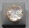 Guaiguai Bijoux Natural White Sea Shel Scarved Flower Flower Golden CZ Fashion Women Jewelry Ajustement 13306499