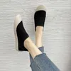 Casual Shoes 2024 Fashion Spring Summer Koreanische Version atmungsaktives Single-Schlupf-Slip-on-Frauen-Bequeme Wohnung