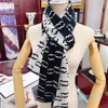 Hiver 100% Cashmere Swinet Tricoted Luxury Design Four Brand Pashmina Girl Love Gift Accessories Fabric Swarves Taille 30x180cm