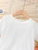 Наборы одежды 2pcs Summer Child Girl Set Set Shot-рукав белая футболка цветочные брюки Свежая пастырская одежда для детей 4-7 лет