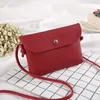Sacs à bandoulières 2024 Fashion Women's Bag Messer Messager Messager Modchee Patché Mobile Phone Mini Clutch