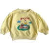 Shirt per ragazze pullover 2023 primavera/estate/autunno versioni coreane Versione coreana per bambini lunghi per bambini floreali di coniglio casual maglione per bambini t-shirtl2405