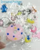 100pcs Anime Keychain for Kids Cartoon Party Favors Mini Prix de classe de clés mignons Cadeau d'anniversaire Cadeau de Noël 240418