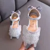 2024 Été Nouvelle édition coréenne Water Diamond Soft Semed Sandals 'Princess Children's Spring Girl Chaussures