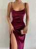 Grundläggande avslappnade klänningar Hugcitar Velvet Swing Collar Sleless Slip Sexig slits maxi klänning 2023 Ny mode kvällsparty kvinnor eleganta strtwear y2k y240509