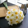 Dekorativa blommor Liten och färsk Narcissus-simulering Bukett avancerad dekoration vardagsrum bordsskiva ljus lyx blommig konst