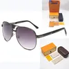 Sonnenbrille Brillen 9017 Accessoires Blumen Farben Geschenkboxen klar Objektiv 0 Grad Designer Männer Outdoor Shades PC Frame Fashion Class 209h