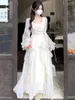 Vestidos de festa que escapam saia da princesa 2024 Vestido de noiva de verão Design Sentido Francês Primeiro amor gentil Luar branco