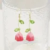 Pendientes colgantes Fluja de tulipán Faux dulce y vibrante para niñas Temperamento de lujo fresco Nicho de diseño alto de diseño con anzuelos de orejas