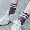 Frauen Socken Harajuku Glitzer Mode glänzende gestreifte Strümpfe hell Silber Seide Lose weibliche Dessous Baumwolle funkelnd