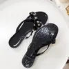 Designer Luxe Slipper Rivet Slipper Zomer Women Beach Flops Flops Shoes Classic Quality Budded Ladies Cool Bow Knoop platte slipper vrouwelijke sandalen schoenen