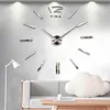 Horloges murales 3D Clock Modern Design DIY Miroir acrylique Fond d'écran pour le salon Décoration de la chambre à coucher
