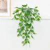 Decoratieve bloemen 81mesh eucalyptus kunstmatige plastic plant voor thuismuurhangend kerstboom bruiloft tuin arch diy decoratie