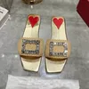 Shiny Crystal Slides Flat Slippers Woven Mule Women Slide Summer White Dress Beach Shoes Squared Luxury Designer Sandals Heart Leather Outsole Fashion Casual Shoe