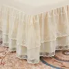 Кровать юбка 3 слоя кружевной принцессы в стиле стиля пылепроницаемые декоративные большие шкой 1,5/2 м.
