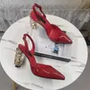 Diseñador Tacones de bloqueo de bloques de diamantes Tacones de letra 11 cm con tacones rojos Nuevas sandalias de cuero de lujo Bomba de cuero Zapatos de vestidos de novia con caja gran tamaño34-43