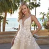 Robes de mariée fantaisie Spaghetti STAPS RANDES BRIDALES APPLIQUES 3D-Floral Custom Fabriqué sans dossier Sweep Train Bride Vestidos de Novia