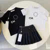 Kids Dress Girl Jirt Girls T-shirt mignon Pulver Fashion Nouveau style Coton Coton Tops confortables Brand Kids Summer Two Pieces Set