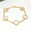 bracelet de luxe Braceuse Bracelet Femmes Gold Classic Classic Fashion Charm de bracelet Bijoux Bijoux Elegant Pearl Bracelets pour les femmes et les hommes de haute qualité