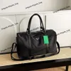 Luxusdesigner Duffel Bag Neue Herren und Frauen universelle wasserdichte Oxford große Kapazität Reisetasche Fashion Design One Schulterhandtaschengepäck Business Trip Bag