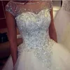 Abiti da sposa da sposa di abiti da spalla di lusso Crystal Abito da sposa maniche a tappo a collo che perline Capel Train 2019 Abito da sposa per matrimoni su misura 262E