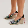 Sandały w kształcie klina kobiet przesuń się na zamkniętej platformie palców espadrille sandały damskie w kształcie słomy podeszwy letnie damskie buty 240430