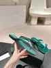 Designer Bom Dia Sandal Slipper Geatine Leather Casual Shoe Summer Beach Gladiator Mules Hasp 2024 New Womans Top Quality Flat Slide Luxury Sliders Sandale