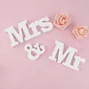웨딩 장식 로그 컬러 흰색 편지 세트 Mr Mrs Decor Props 방금 결혼 한 결혼 이벤트 파티 DIY 장식 웨딩 사인 240429