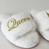 Custom Name Flur Bride Slippers Bruidsmeisje Geschenken Huwelijk Verjaardag Verjaardag Women Gift Party Gunsten Gratis verzending 251l