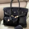 Borse di design borse da donna 2024 New Street Essential Handbag Big Classic Fashion Trend Network Red Commuter ha un logo