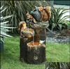 Decorações de jardim Patio Lawn Home Solar Power Resin Patio Fountain Design com LED Light Squirrel Decoration Outdoor Banana Simat3100451