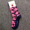 Herrensocken das gleiche finnische Orchideenmuster in der künstlerischen Mittelröhre kann als nische leichte Luxus -Instagram -Trend -Socken verwendet werden i3qh