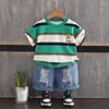 Ensembles de vêtements Vêtements pour les enfants 2024 Été Baby Baby Boys Girls Set Cotton Casual Striped Short à manches courtes et shorts pour enfants
