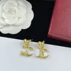 Luxury Earring Designer Bijoux Eaute d'oreille pour femmes ACCESSOIRES D'ORNAGENTS DE MARQUE Classique Cerceau Gold Gold Silver Quality Oread Oreing Boes Mot Mother Wedding Party Gift