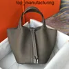 2024ss Tote Simple Lightweight Wear-resistant Bag Handmade Vegetable Basket Classic Leather Lychee Design Handbag