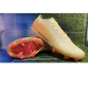 Chaussures de football pour hommes FG Bottes de football Boots Formers Confortable Cuir Soft Yellow