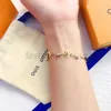 Modestil -Armbänder Frauen Armreifen Armband Manschettenkette Designer Brief Schmuck Kristall 18K Gold plattiert Edelstahl Weddingliebhaber