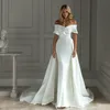 2021 Robe de mariée sirène satin avec train détachable au large des épaules du sol