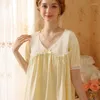 Heimkleidung süßer Sommereiseisenpyjamas Prinzessin Nachtwäsche Nachtwäsche Frauen Satin Loungewear Fairy V-Ausschnitt Tops Shorts zweiteilige Sets