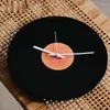 Wall Uhren Stille Uhr Modernes Design Musikthema Klassische Uhr mit Bracket Art Home Decor Geschenke für Musiker