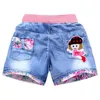 Shorts Nya 2022 barn och flickor sommar denim shorts baby flickor söt tecknad broderade spetsar shorts casual jeans shorts d240510