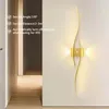 Lampe murale Capteur du corps humain Capteur à LED intérieur induction Lumière pour la maison Corridor de lit de chambre à coucher Black Gold Long Stripe Stonce