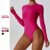 Aktiva skjortor 2024 Europa och USA: s sexiga bantning Yoga långärmad onesie balettdans bas bodysuit rose röd naken topp