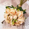 Flores decorativas 13pcs Buquês de casamento com caules Decoração de casa de rosa falsa para plantas de noiva para festa de mesa diy