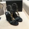 Designerinnen Frauen Sandalen Keil Peep Zehen High Heels Schuhe Metall Buchstaben Schnalle Schwarz braune matte echte Leder Luxusmarke Frau Sandalengröße 35-42