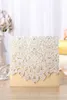 50pcs Gol White Laser Cut Luxury Flora Invitations de mariage Carte Mariage élégant Personnalisez les enveloppes Décoration de fête de mariage T25167891