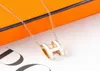 Designer sieradenbrief hanger kettingen mode voor dames hiphop sieraden titanium goudplaat kleurfast hypoallergeen feest gi3223212