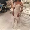 Sexig sjöjungfru spetsbröllopsklänningar med rena halsringningsapplikationer illusion långärmade bröllopsklänning se genom tyll lång tåg brud 223u